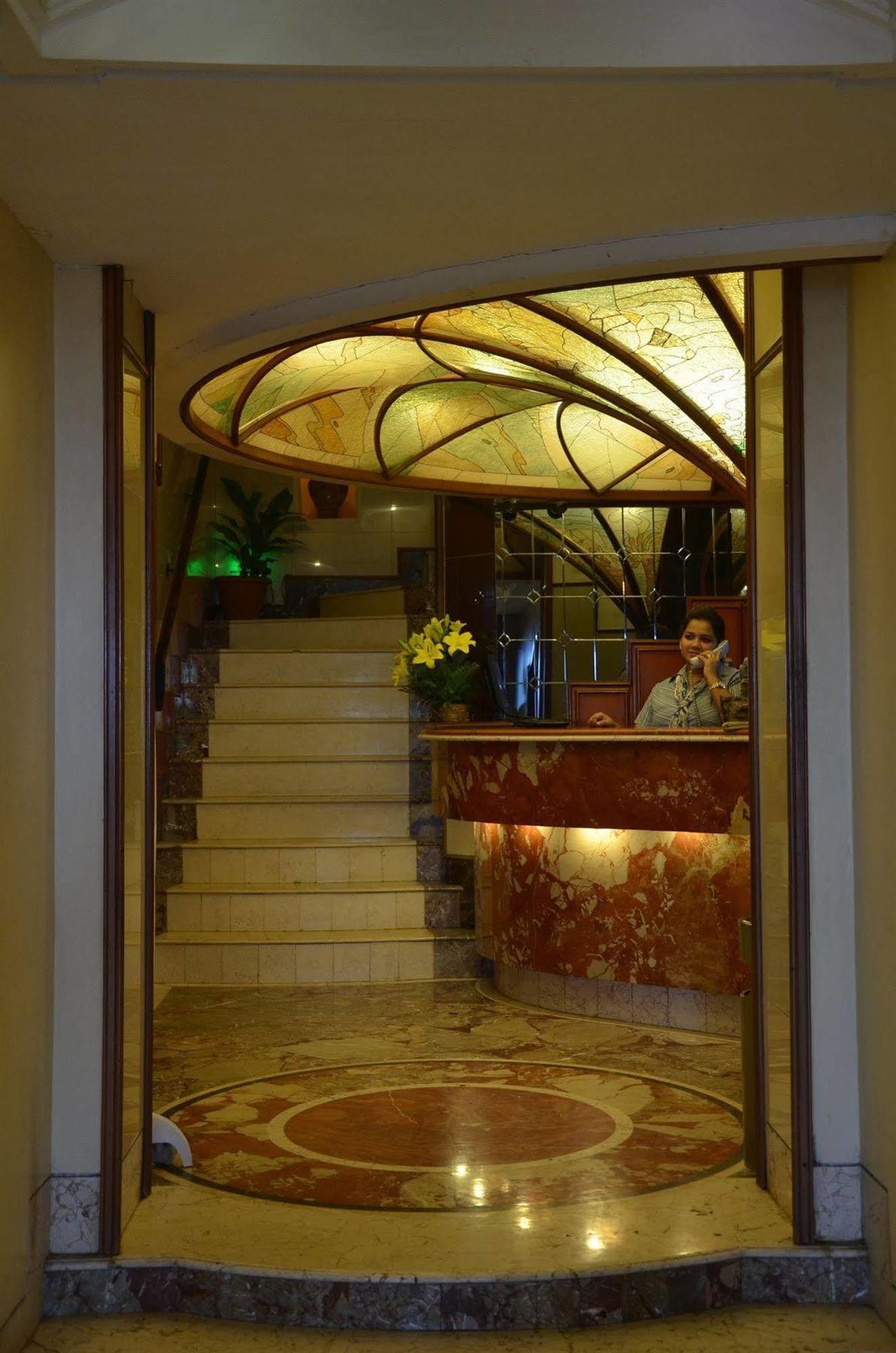 מומביי Sea Palace Hotel - Near Gateway Of India מראה חיצוני תמונה